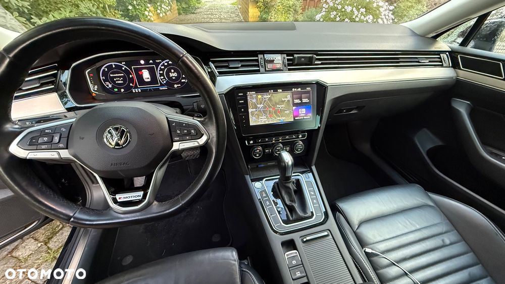 Volkswagen Passat - 6