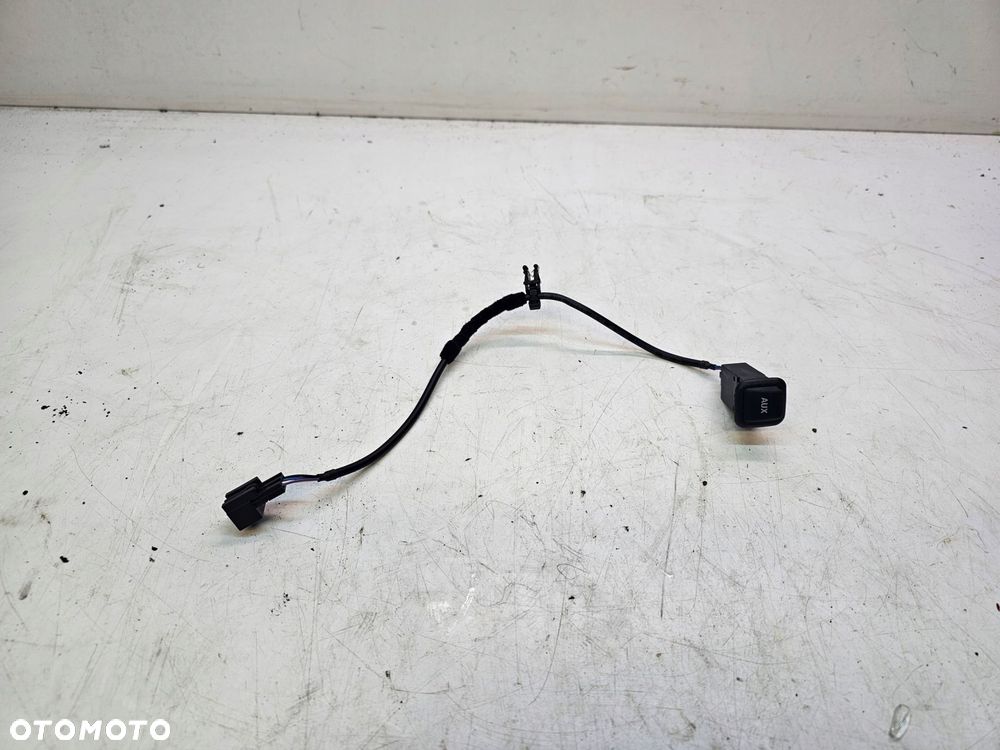 WEJŚCIE GNIAZDO AUX AUDI Q5 8R 8R0035474 - 1