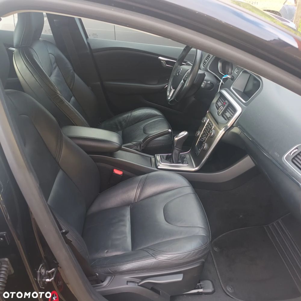 Volvo V40 D2 Summum - 11