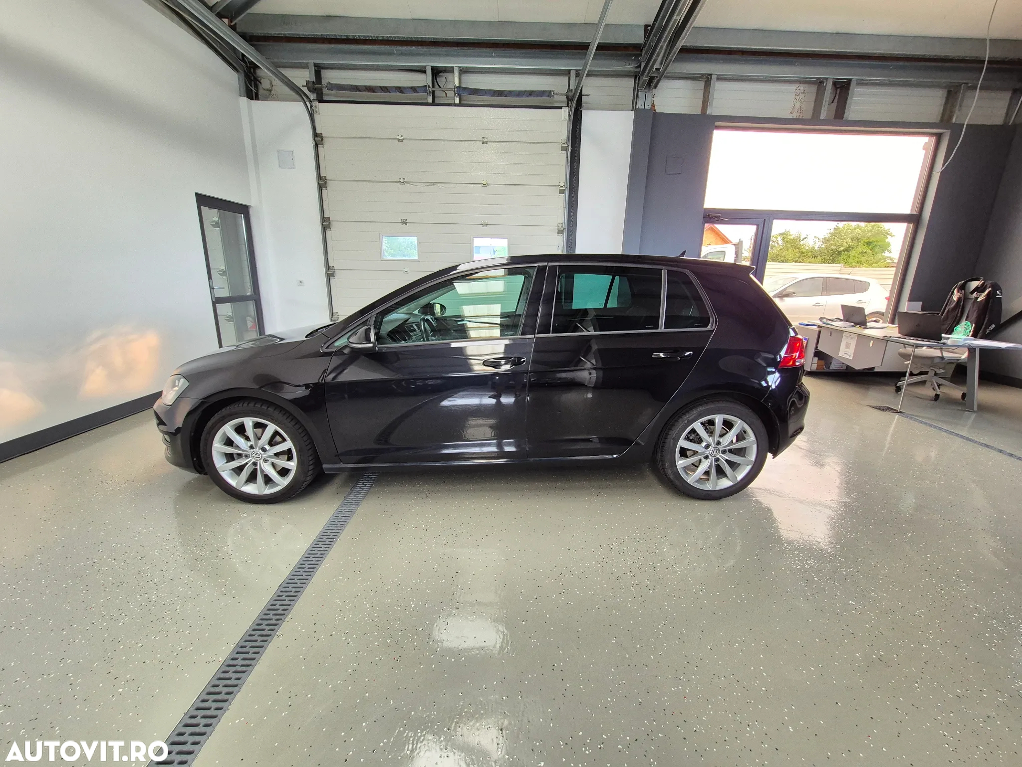 Volkswagen Golf 1.6 TDI DPF BMT DSG Highline - 5