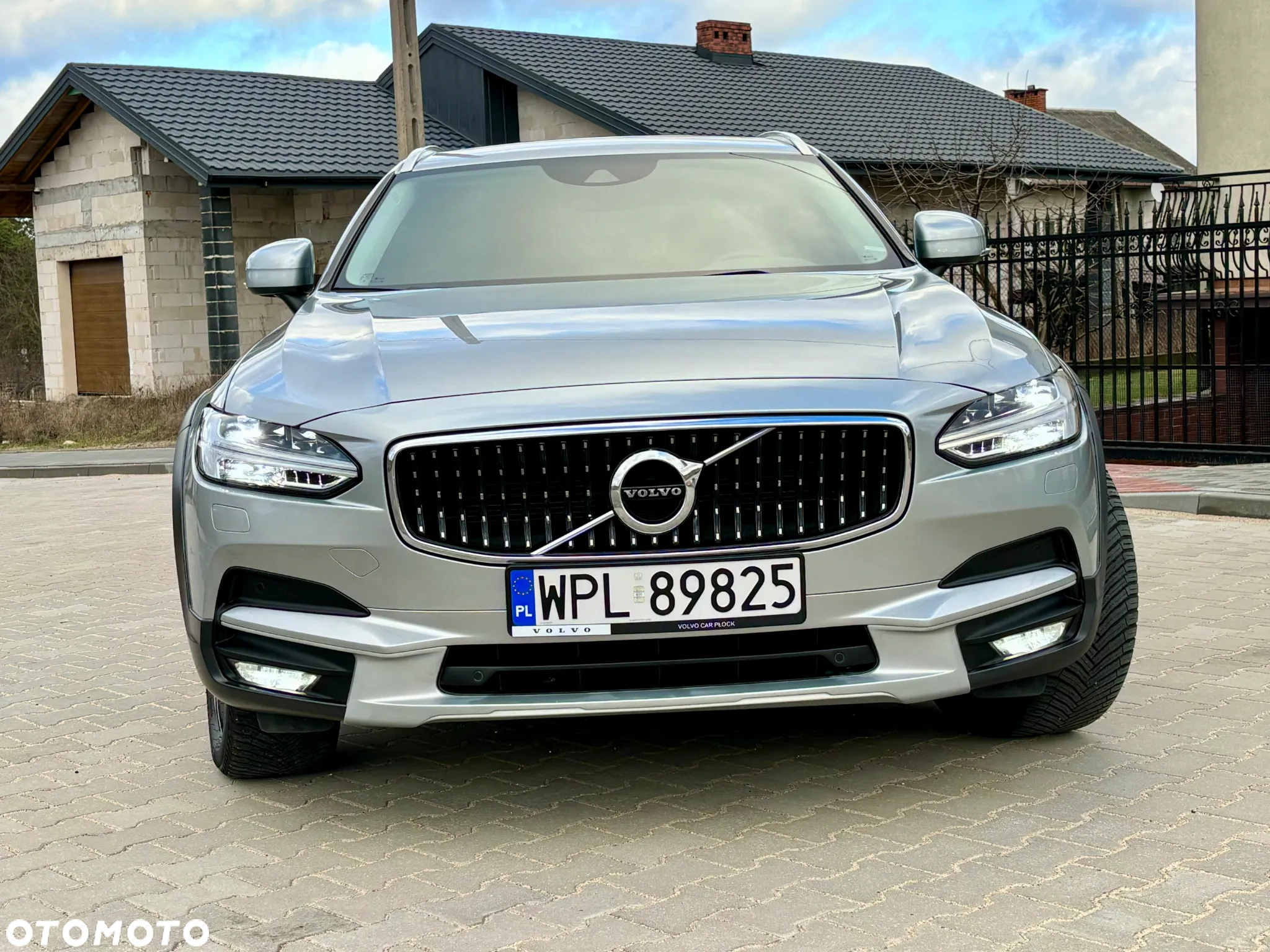 Volvo V90 Cross Country D5 AWD Geartronic - 2