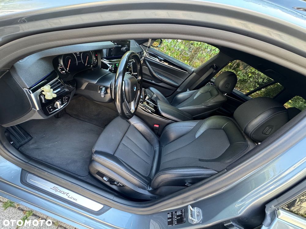 BMW Seria 5 520d Sport Line - 18