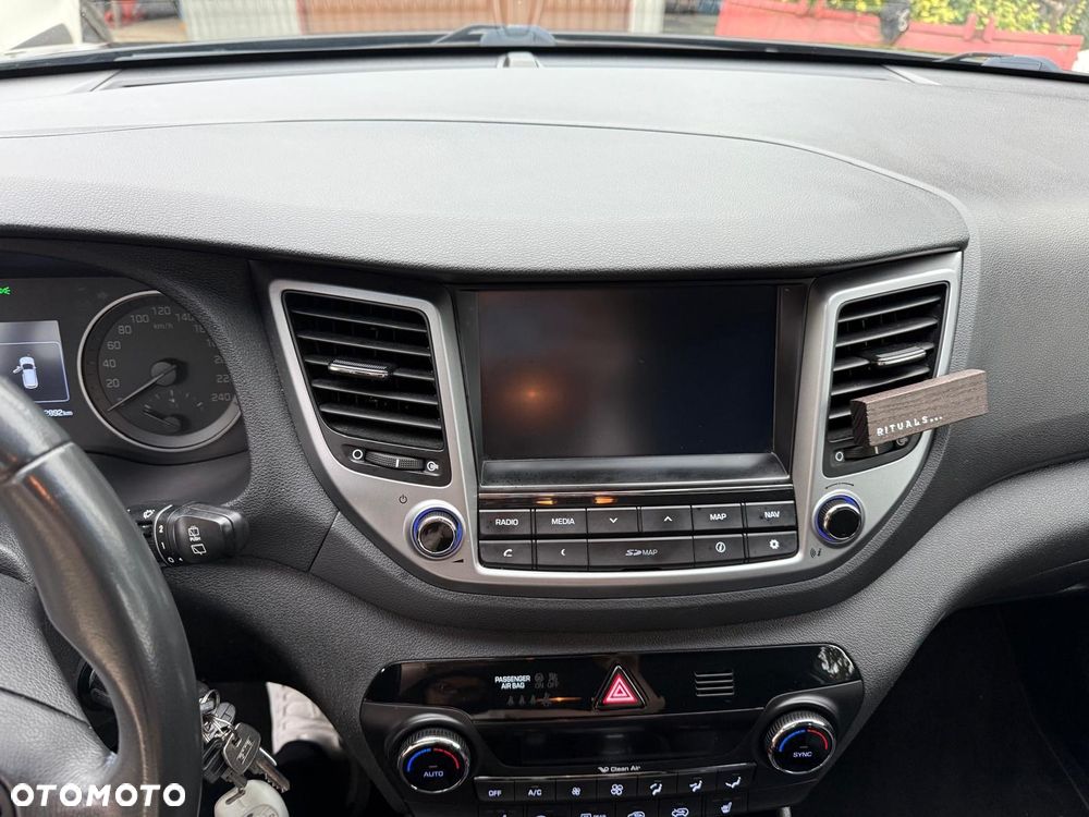 Hyundai Tucson 1.7 CRDI BlueDrive GO Plus 2WD DCT - 14