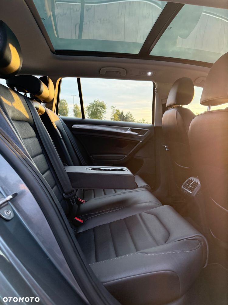 Volkswagen Golf Alltrack - 12