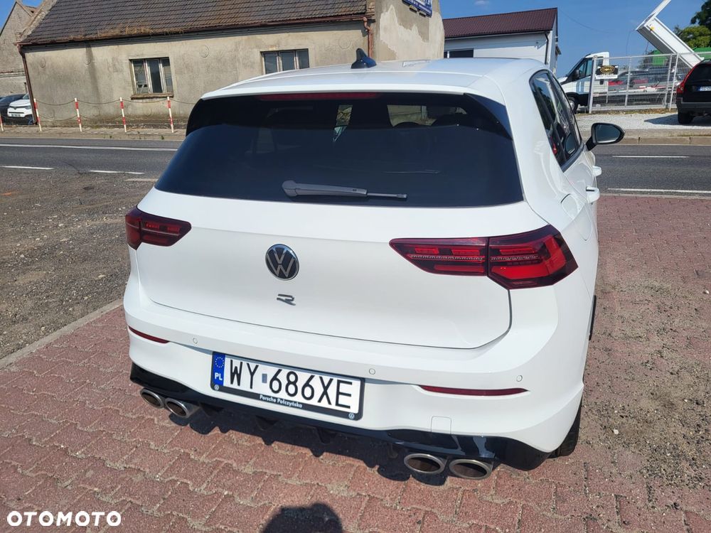 Volkswagen Golf - 8
