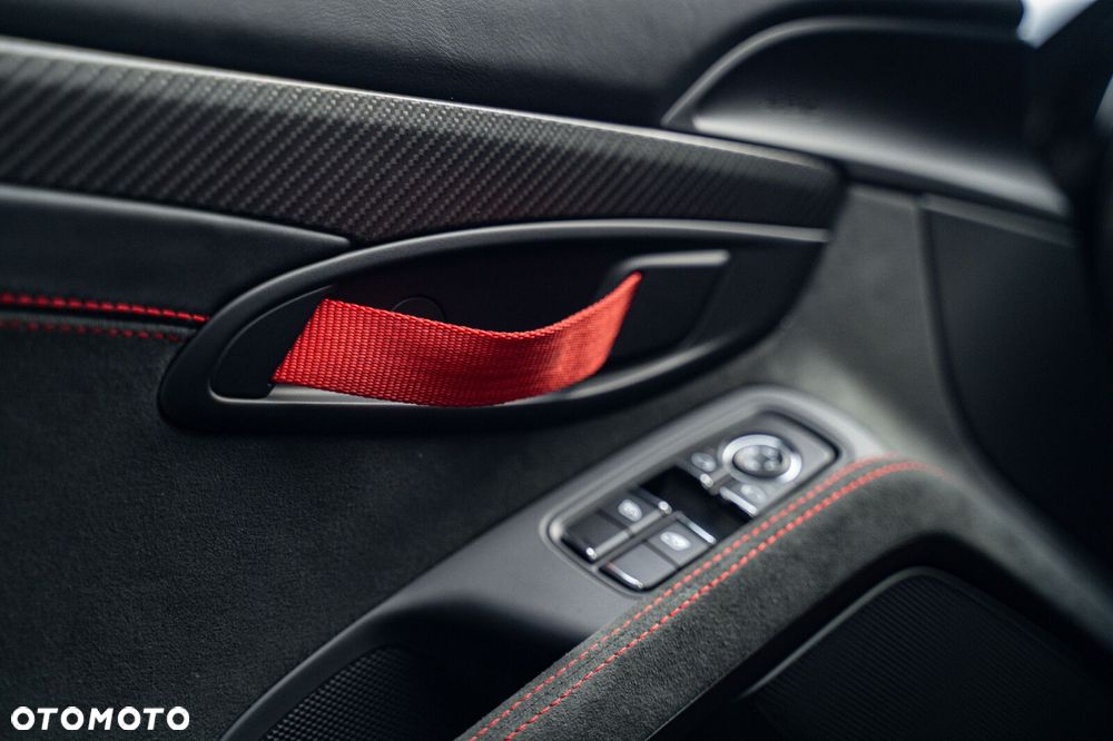 Porsche 718 Spyder - 20