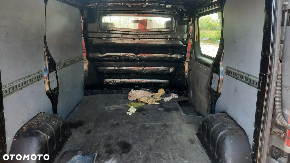 Renault Trafic - 13