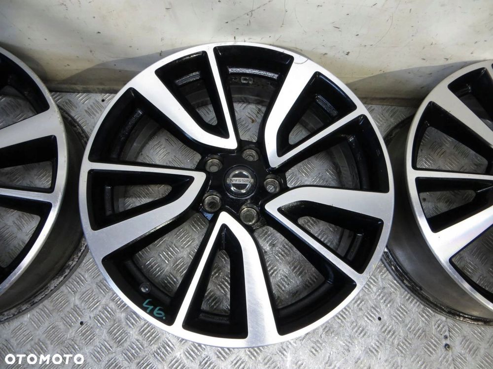 NISSAN X-TRAIL T32 FELGI ALUMINIOWE 7JX19 ET40 5X114,3 14- - 2