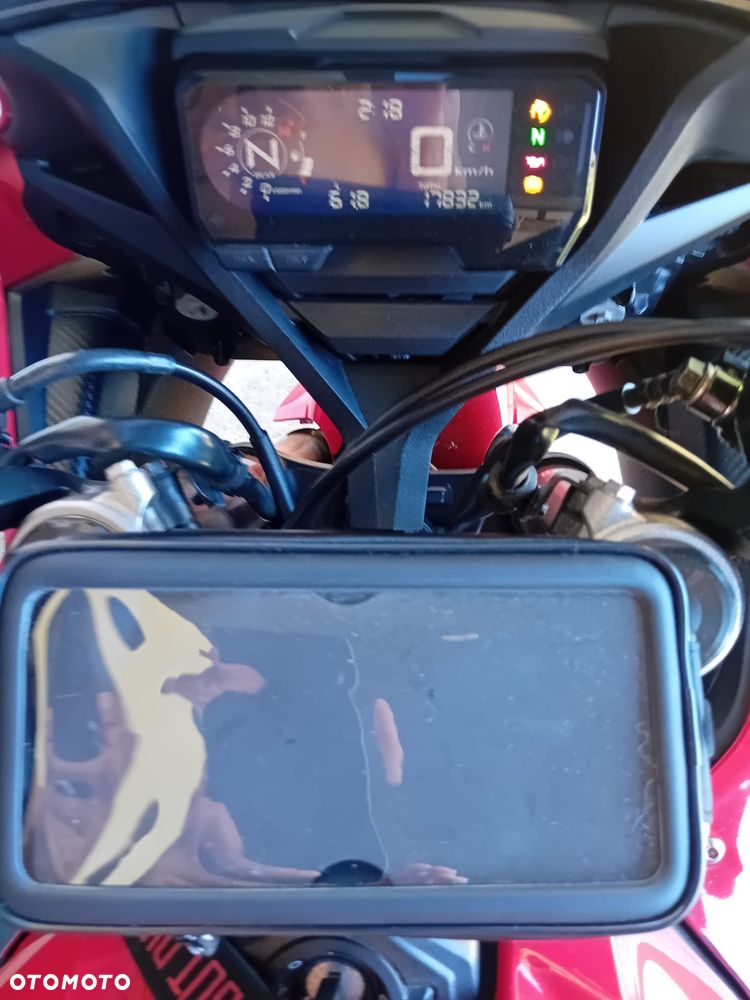 Honda CBR - 8