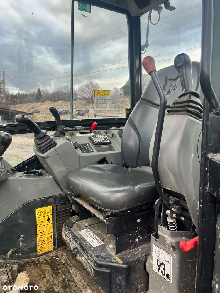 Bobcat E26 - 9