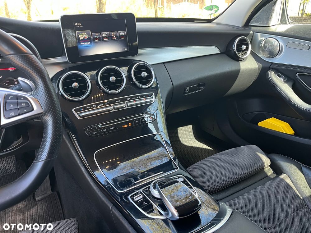 Mercedes-Benz Klasa C 200 (BlueTEC) d 7G-TRONIC AMG Line - 15