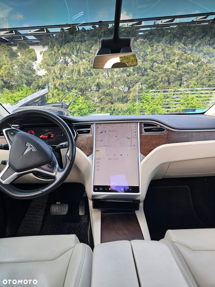 Tesla Model X 75D Allradantrieb - 22