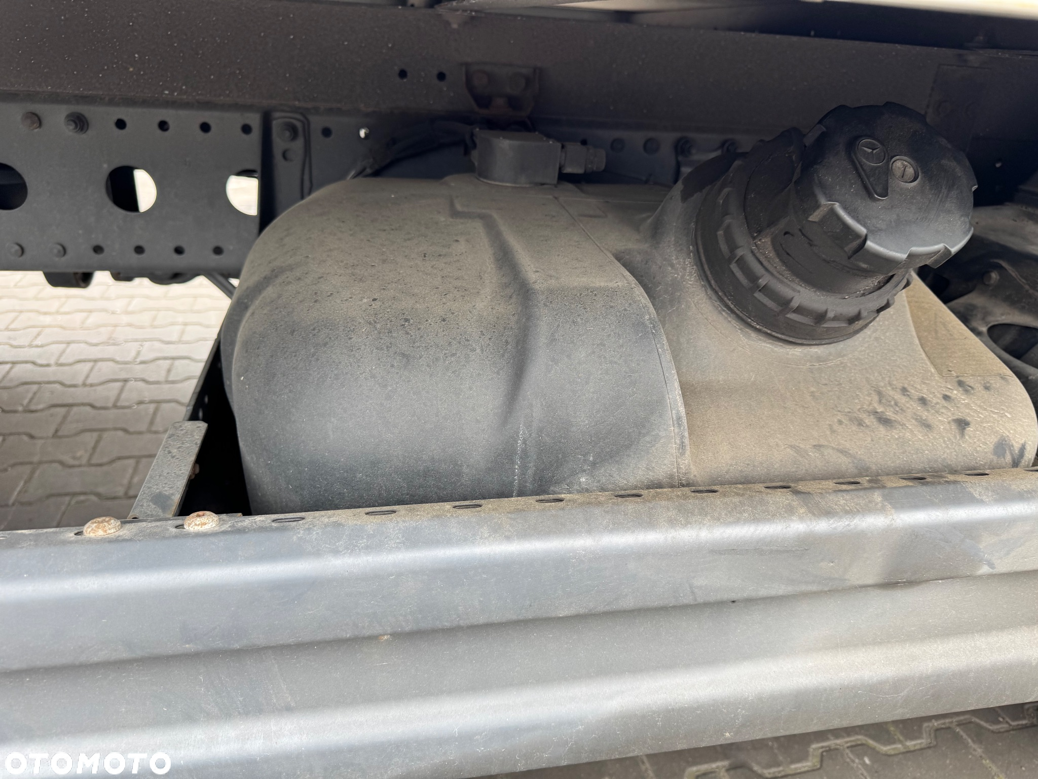 Zbiornik paliwa bak plastikowy Mercedes Atego Euro 6 - 4