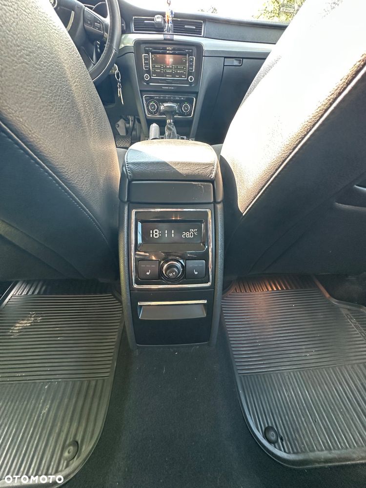 Skoda Superb 2.0 TDI DSG Ambition - 18