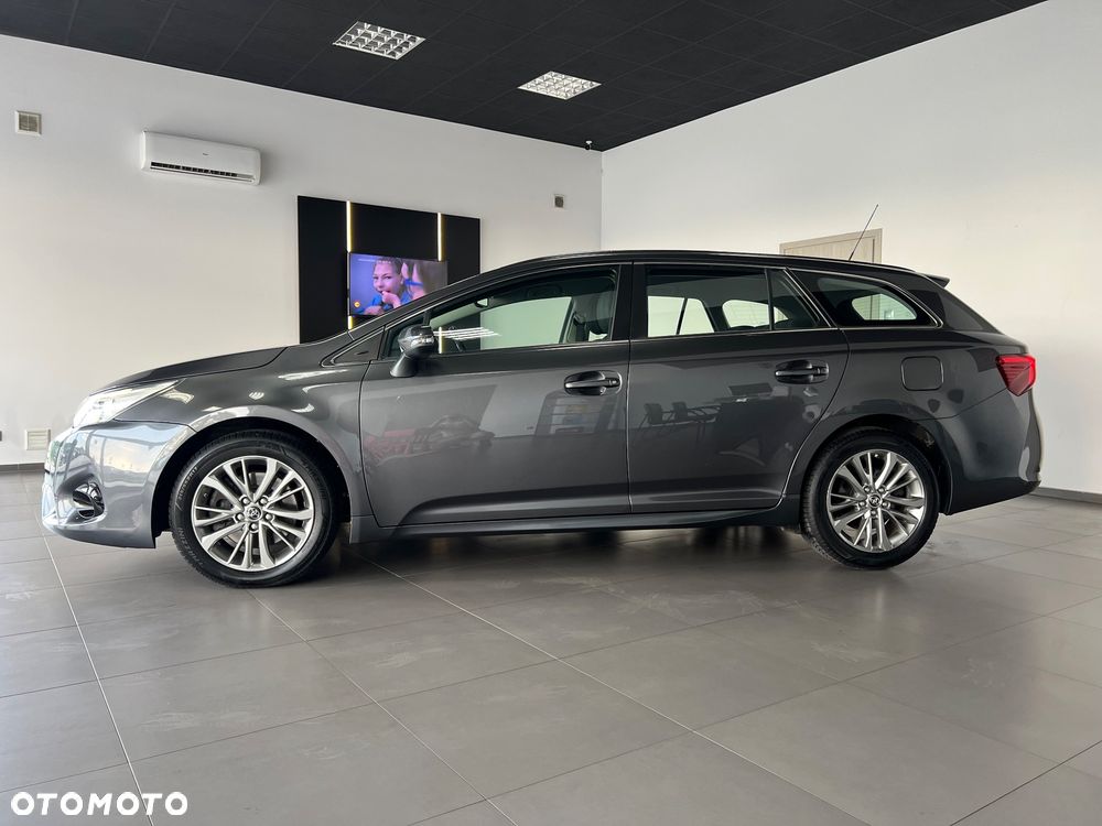 Toyota Avensis - 2