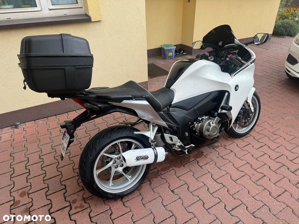 Honda VFR - 6