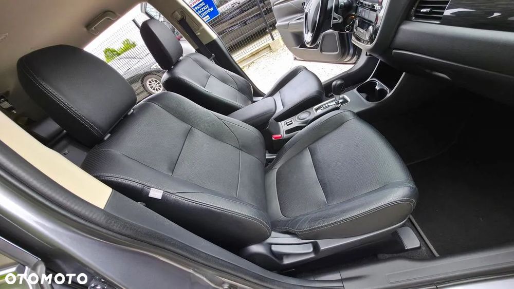 Mitsubishi Outlander 2.0 2WD CVT Edition - 28