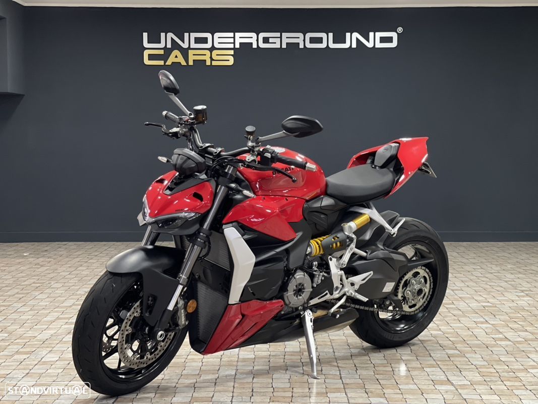 Ducati Streetfighter V2 - 1