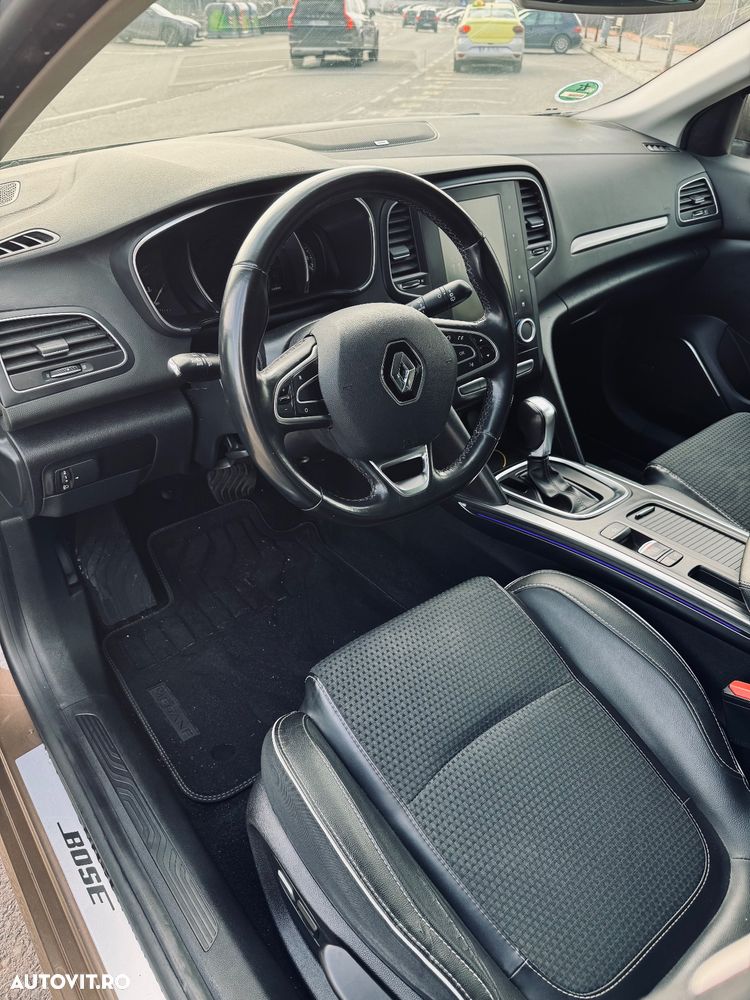Renault Megane Grandtour TCe 130 EDC Bose Edition - 13