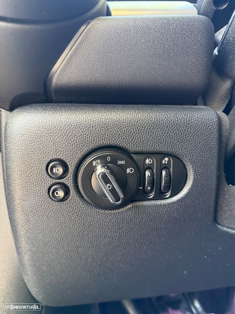 MINI 3 Portas One D - 13