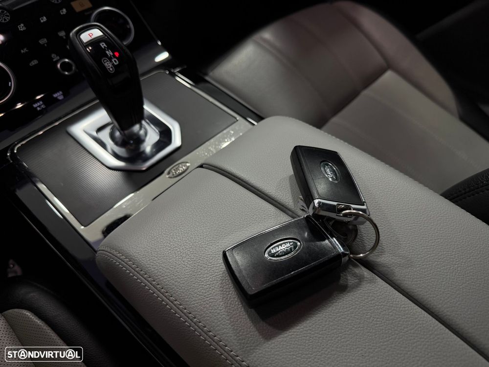 Land Rover Range Rover Evoque 1.5 P300e AWD R-Dynamic HSE Auto - 21