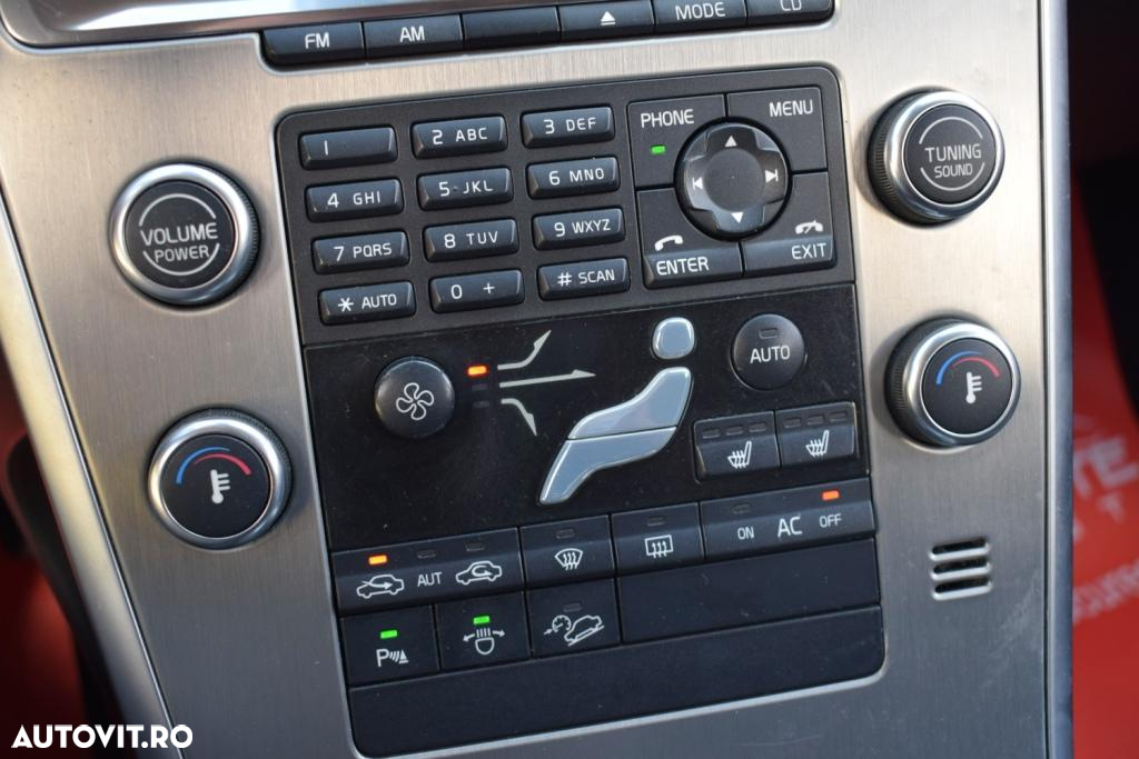 Volvo XC 60 D5 AWD Kinetic - 16