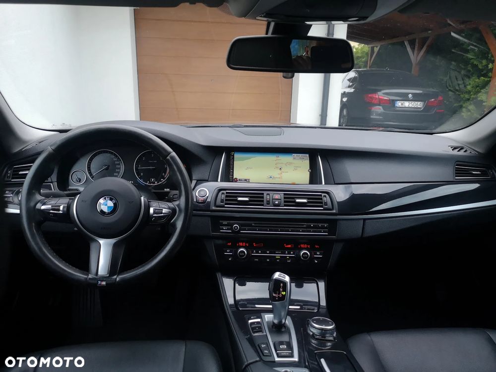 BMW Seria 5 525d xDrive - 18