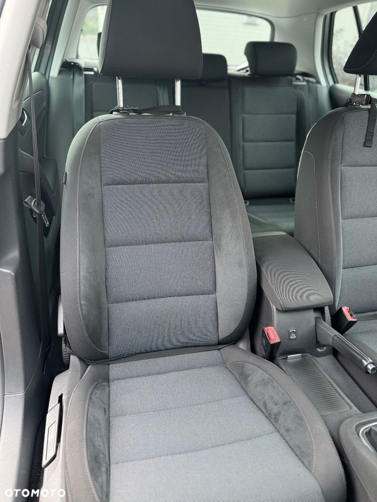 Volkswagen Golf - 19