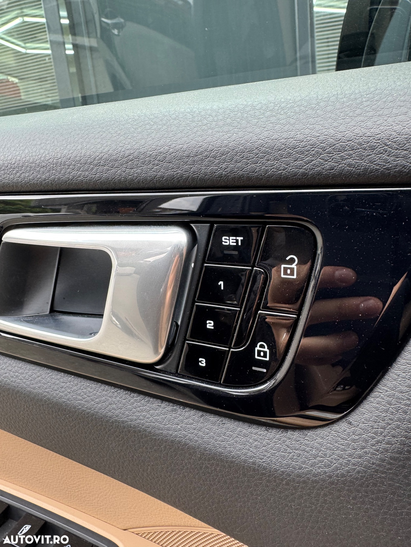 Porsche Cayenne Coupe E-Hybrid Tiptronic S Platinum Edition - 22