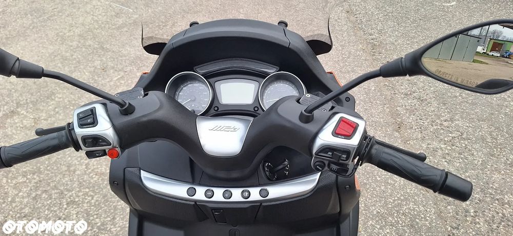Piaggio MP-3 - 22