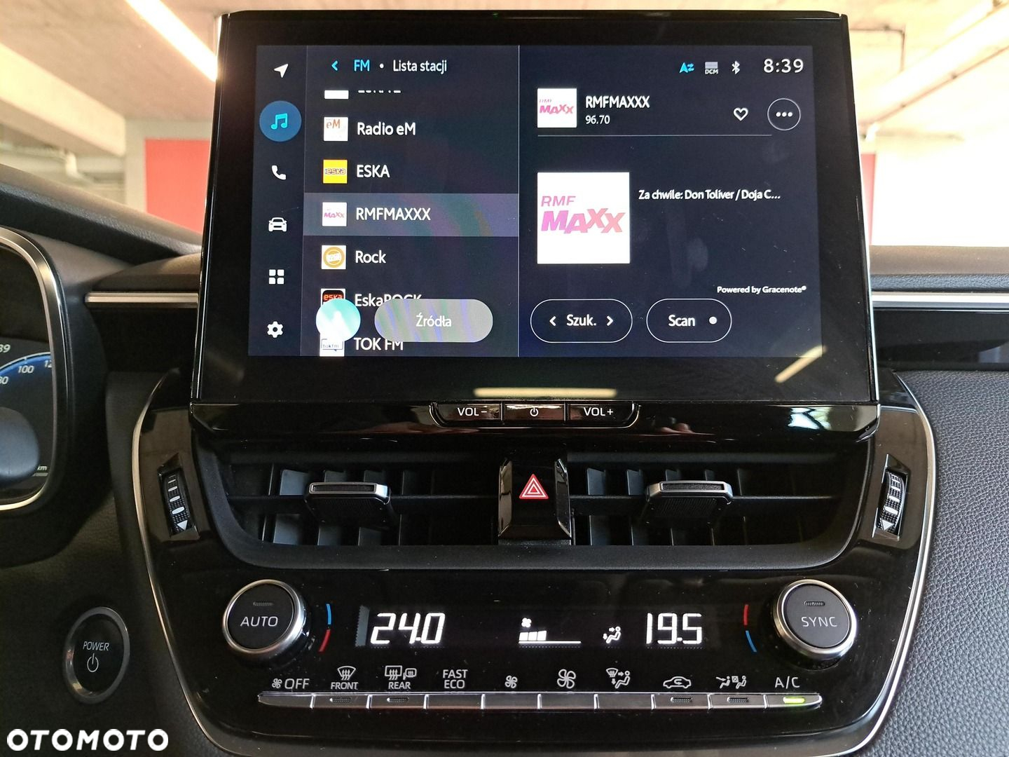 Toyota Corolla 1.8 Hybrid Comfort - 20