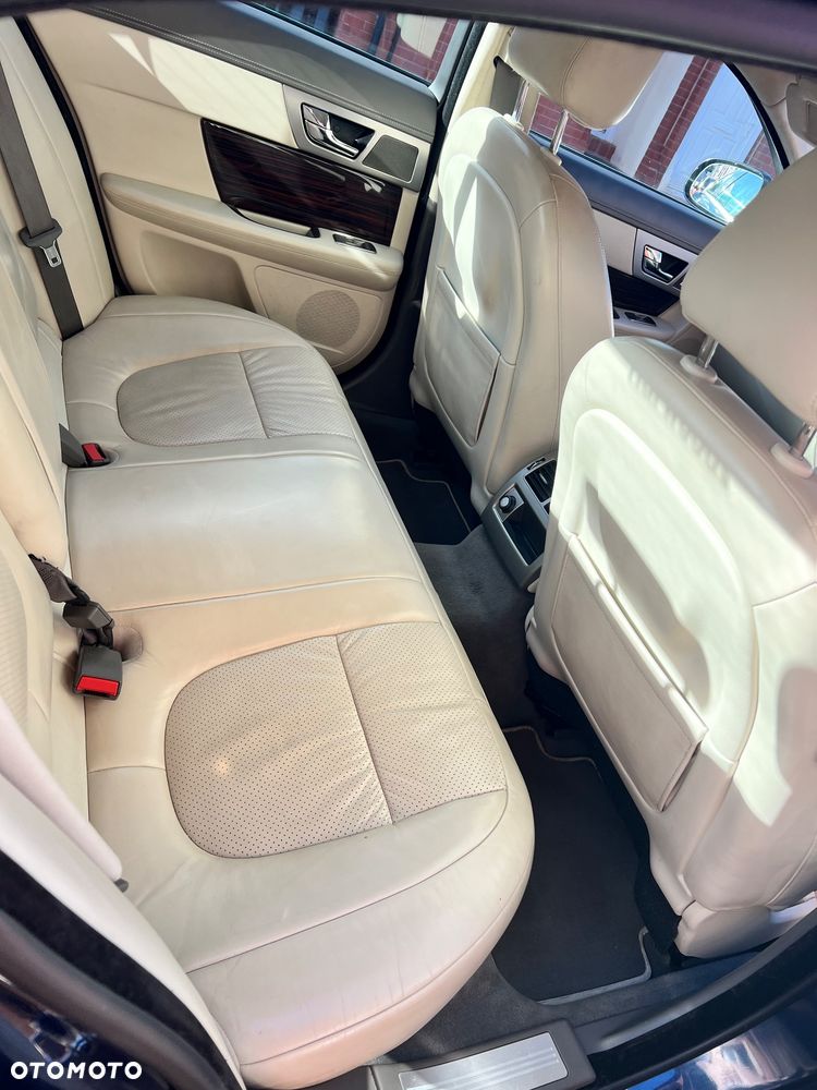 Jaguar XF 3.0 V6 S Portfolio - 8