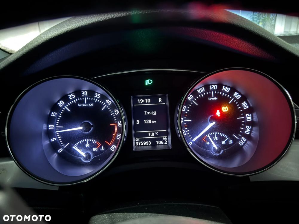 Skoda Superb 2.0 TDI Elegance DSG - 17