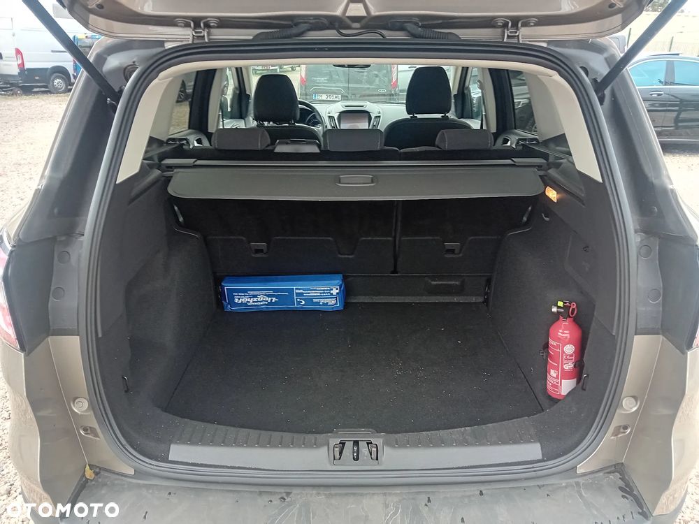 Ford Kuga - 11