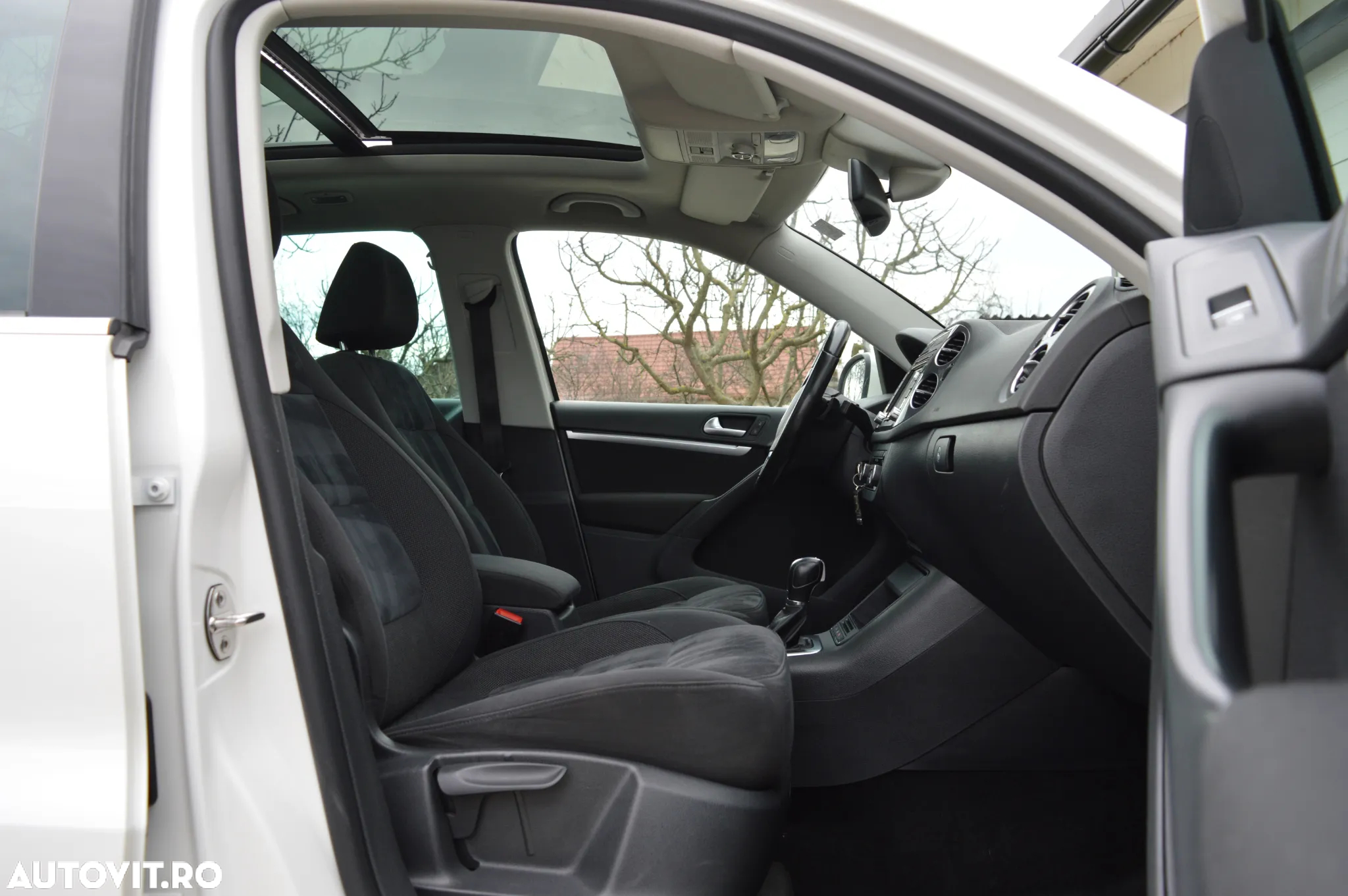 Volkswagen Tiguan - 23