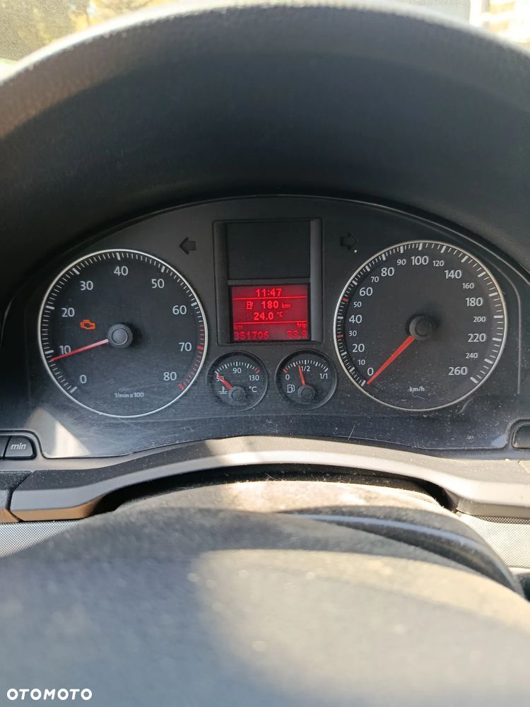 Volkswagen Jetta 1.6 FSI Comfortline - 25