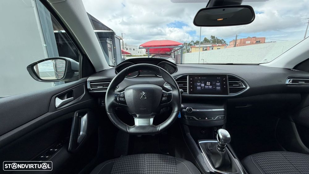 Peugeot 308 SW 1.6 BlueHDi Style - 23
