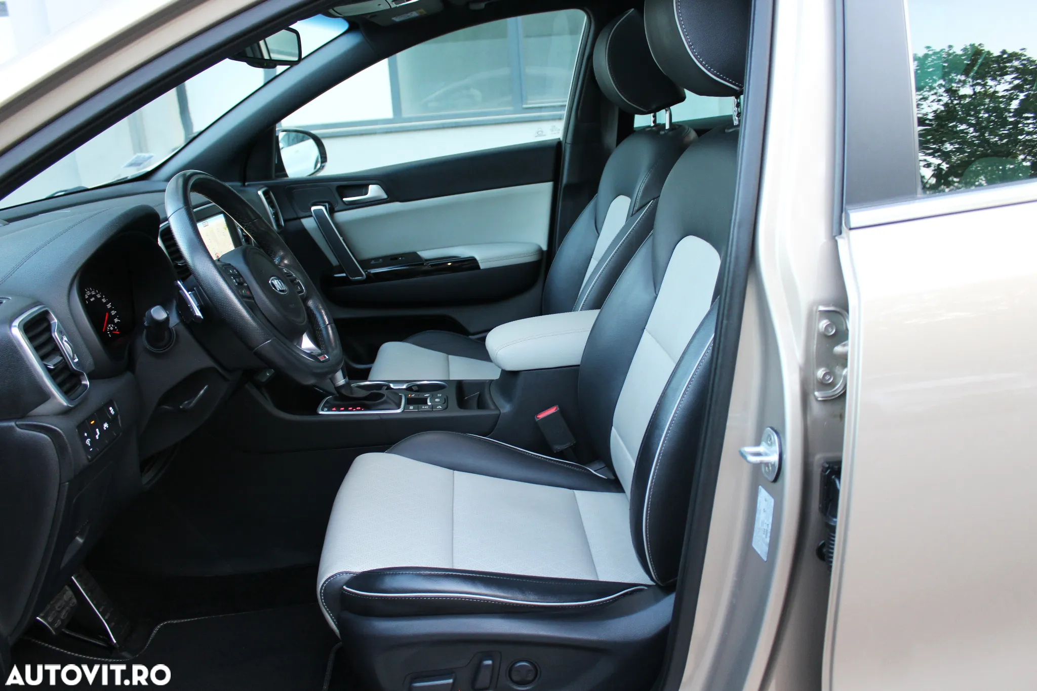 Kia Sportage 1.6 T-GDI 7DCT 4x4 GT Line - 8