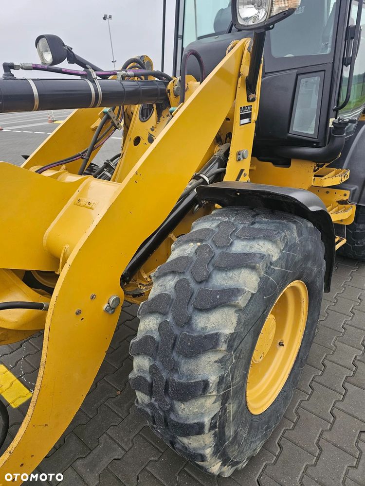 Caterpillar 908M - 5