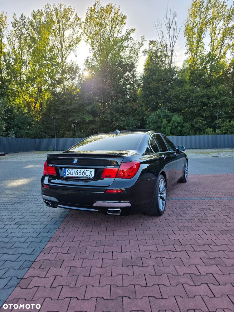 BMW Seria 7 740d xDrive - 5