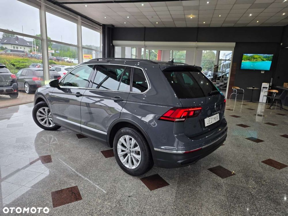 Volkswagen Tiguan - 4