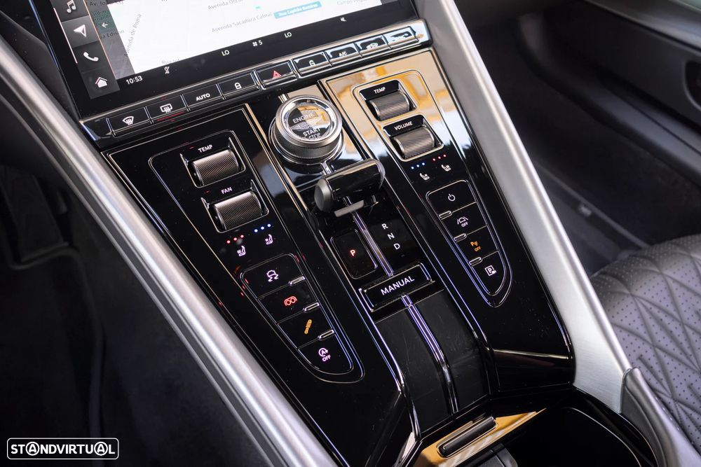 Aston Martin DB12 Coupé V8 - 33