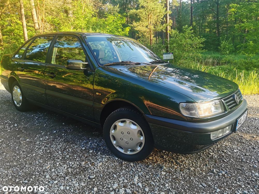 Volkswagen Passat 1.8 GL - 14