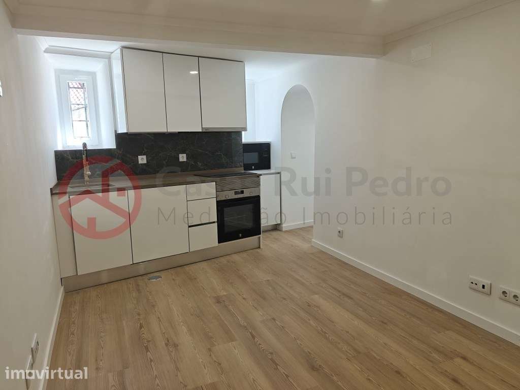 Apartamento T2 totalmente remodelado num Rchão na Graça, Lisboa - Grande imagem: 3/17