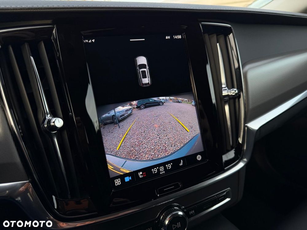 Volvo V90 B4 D Plus Dark - 33