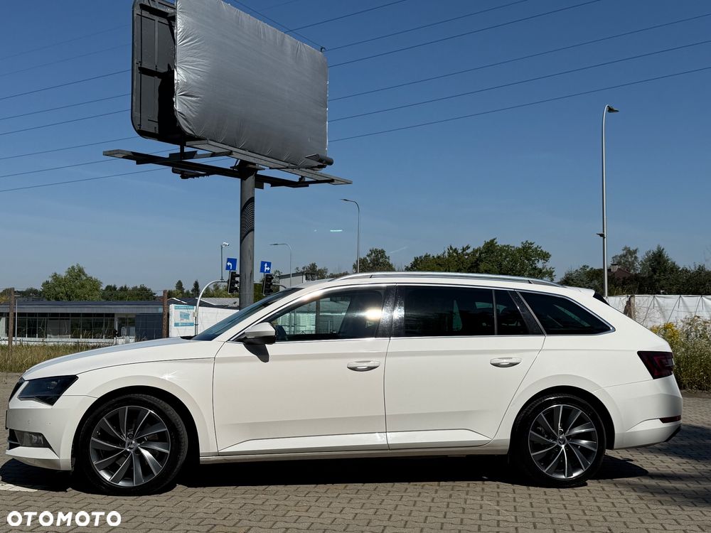 Skoda Superb 2.0 TDI DSG Premium Edition - 11
