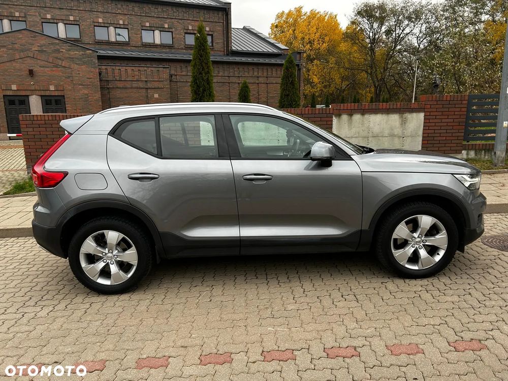 Volvo XC 40 T5 AWD Momentum - 4