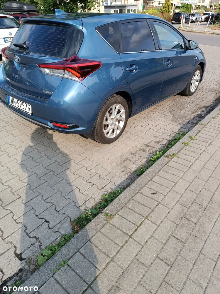 Toyota Auris Hybrid 135 Premium - 3