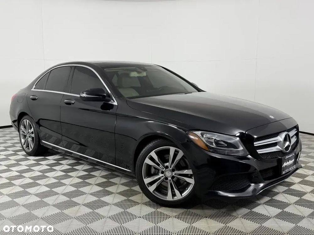 Mercedes-Benz Klasa C 300 7G-TRONIC AMG Line - 1