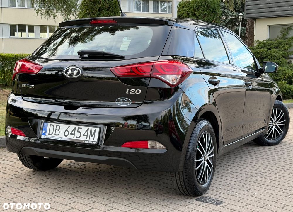 Hyundai i20 1.2 Pure - 27